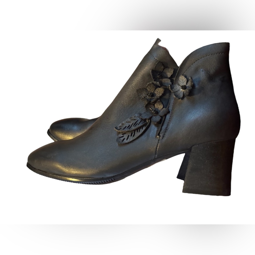 L'ARTISTE Spring Step Women's Loralie Bootie size 42